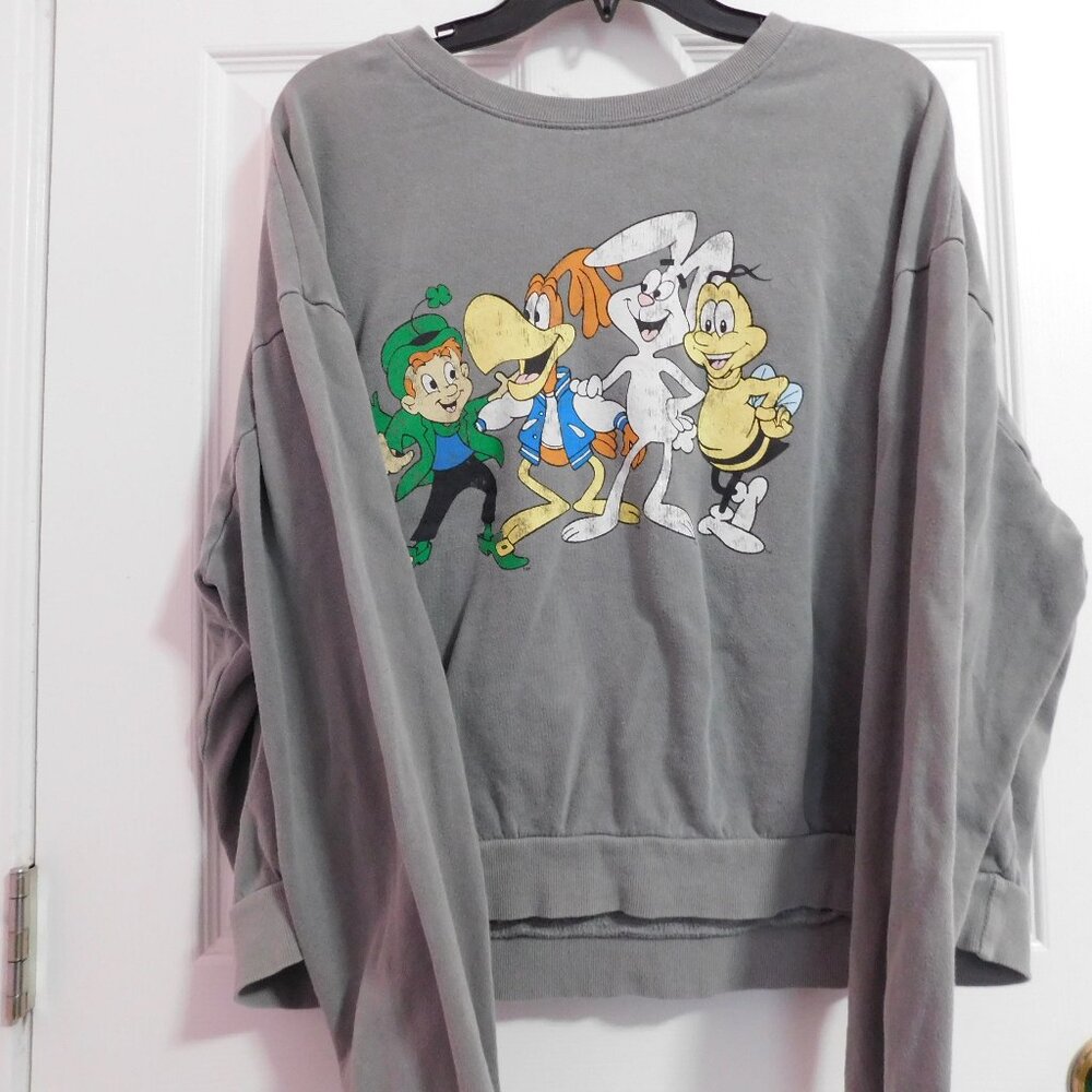 GENERAL MILLS Cereal Character Mascot Sweatshirt Size L Trix Rabbit Lucky Lep Be